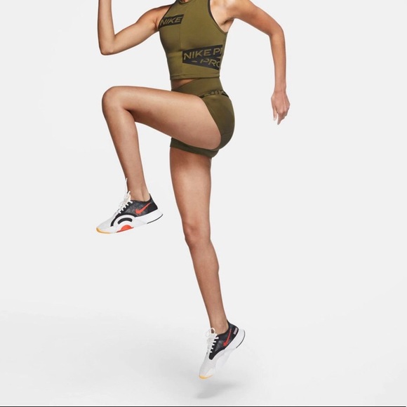 SOLD🔥Nike Pro Graphic Crop Tank Top Olive Medium - Picture 3 of 8